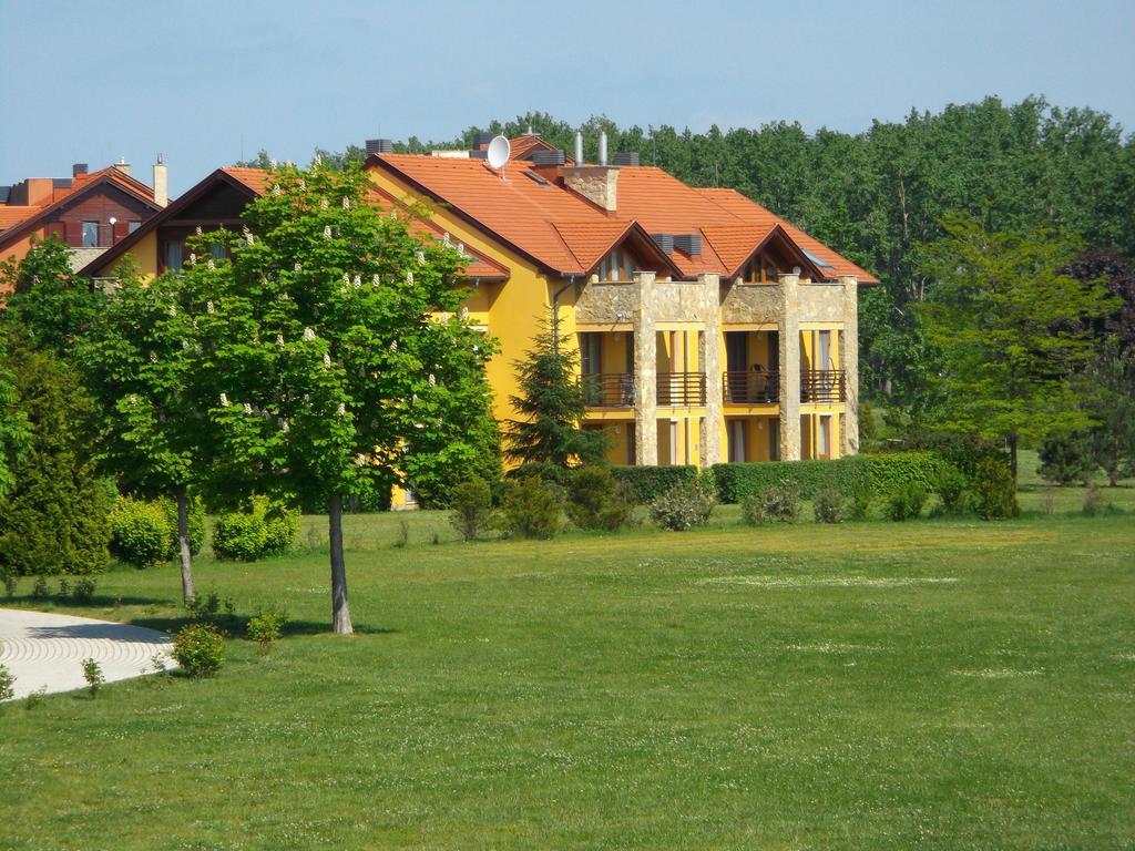 Birdland Panorama Apartman Bük Δωμάτιο φωτογραφία