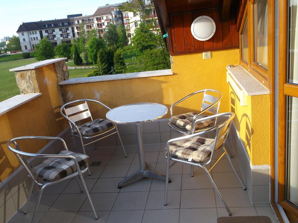 Birdland Panorama Apartman Bük Δωμάτιο φωτογραφία